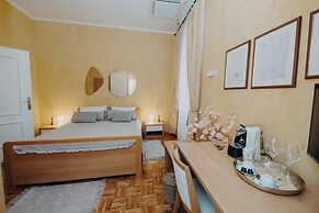 Apartments and Rooms Villa Rossella 2