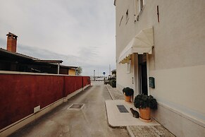 Apartments and Rooms Villa Rossella 2