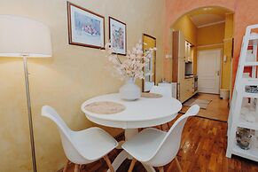 Apartments and Rooms Villa Rossella 2