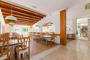 Mariner Club Apartments