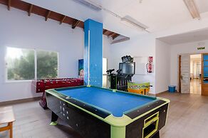 Mariner Club Apartments