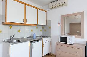 Mariner Club Apartments