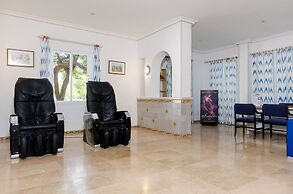 Mariner Club Apartments