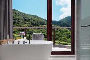 Crowne Plaza Zhoushan Seaview by IHG