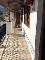 Goroomgo Colonel Cottage Lake View Nainital