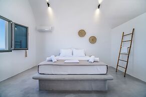 The Amethyst Exclusive Suites Oia