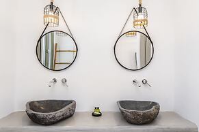 Amethyst Luxury Suites