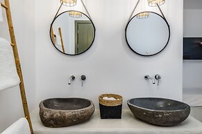 Amethyst Luxury Suites