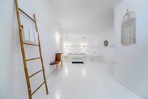 Amethyst Luxury Suites