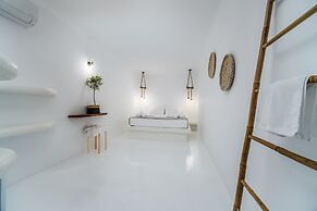 Amethyst Luxury Suites