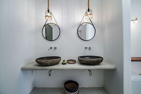 Amethyst Luxury Suites