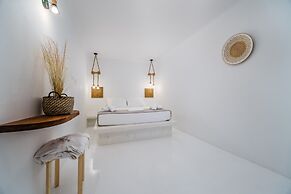 Amethyst Luxury Suites