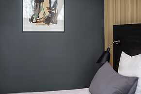 Peak 12 Design Hotel