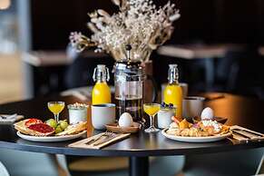 Peak 12 Design Hotel