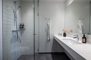 Peak 12 Design Hotel