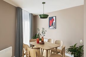 Cove Paradise Street