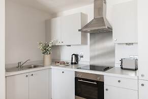 Cove Paradise Street