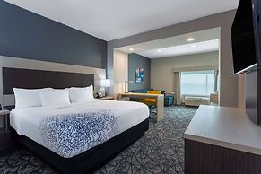 La Quinta Inn & Suites by Wyndham Shorewood