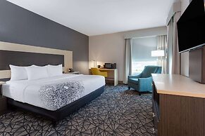 La Quinta Inn & Suites by Wyndham Shorewood