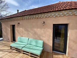 La Petite Maison Basse Corréo