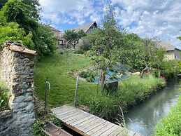 La Petite Maison Basse Corréo