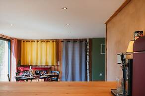 La Petite Maison Basse Corréo