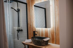 La Petite Maison Basse Corréo