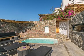 Petra Residence Mini Pool Spa