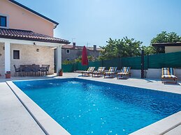 Stylish Holiday Home in Brtonigla With Private Pool