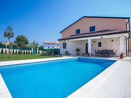 Holiday Home in Brtonigla With Private Pool