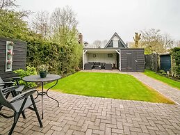 Peaceful Holiday Home in Tuitjenhorn