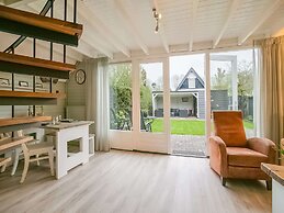 Peaceful Holiday Home in Tuitjenhorn