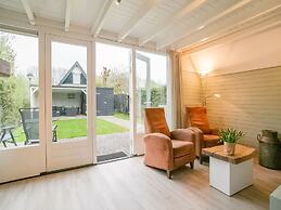 Peaceful Holiday Home in Tuitjenhorn