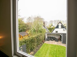 Peaceful Holiday Home in Tuitjenhorn