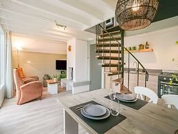 Peaceful Holiday Home in Tuitjenhorn