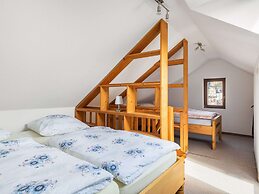 Stylish Apartment With Terrace in Sonneberg
