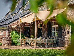 Sprawling Farmhouse in Baarlo With Hot Tub, Private Garden
