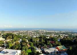 Modern Villa 8 p With a Private Pool, Spacious Garden and Terrace