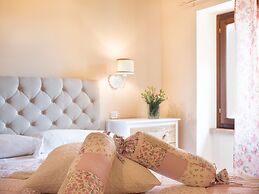 Serene Apartment With Pool