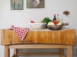 Beautiful Farmhouse in Baarlo With Private Garden