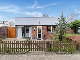 Endearing Holiday Home in Noordwijkerhout With Garden, BBQ