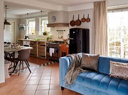 Authentic Holiday Home With a Garden