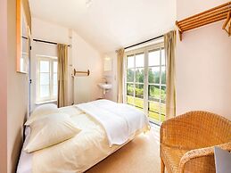 Magnificent Holiday Home in Sint-martens-voeren With Garden