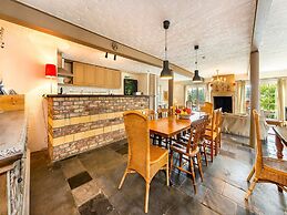 Holiday Home in Sint-martens-voeren With Garden