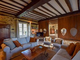 Farmhouse With Private Heated Pool