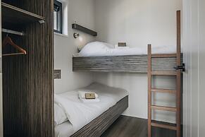 Comfy Lodge with Microwave near Markermeer