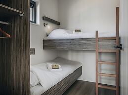 Comfy Lodge with Microwave near Markermeer