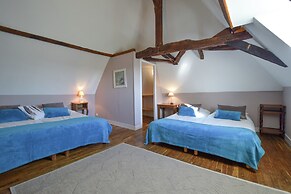 Spacious Renovated Perigourdine House