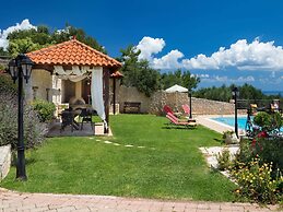 Attractive Villa in Tavronitis With Private Pool