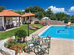 Attractive Villa in Tavronitis With Private Pool